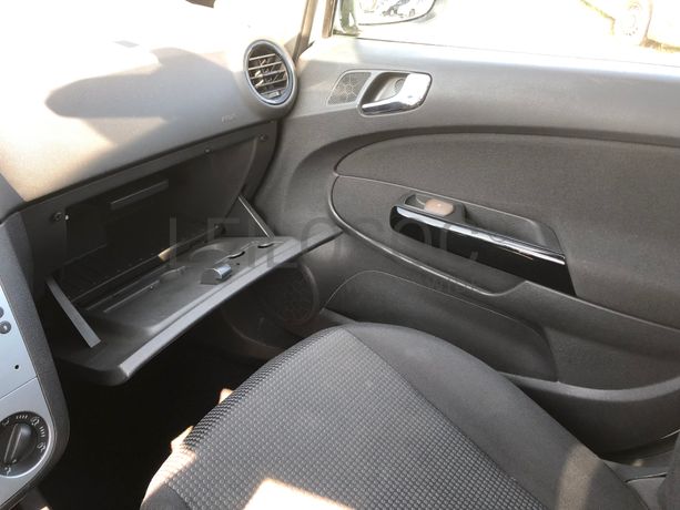 Opel Corsa · Ano 2014