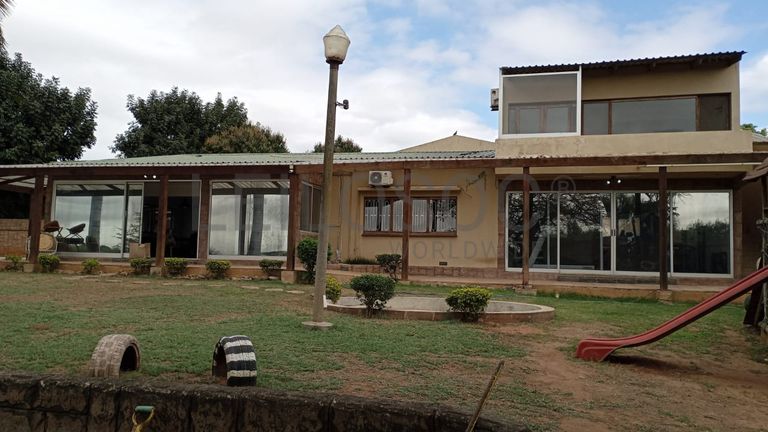 Moradia T3 com piscina