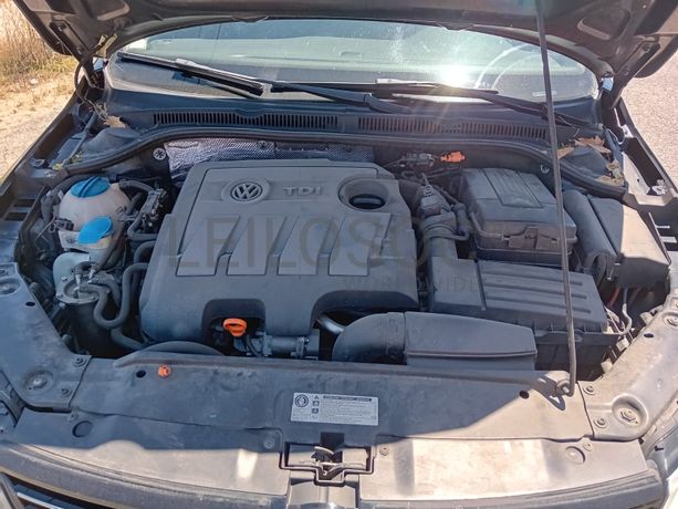 Volkswagen Jetta TDI · Ano 2011