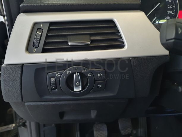 BMW 320 D · Ano 2011