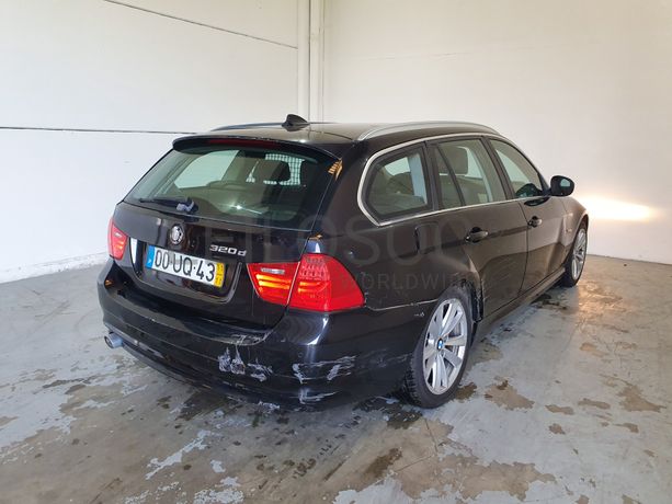 BMW 320 D · Ano 2011