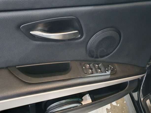 BMW 320 D · Ano 2011