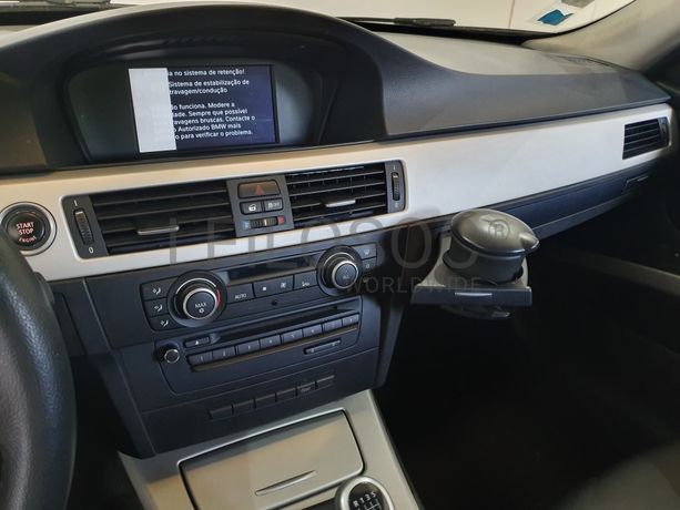 BMW 320 D · Ano 2011