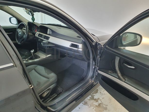 BMW 320 D · Ano 2011