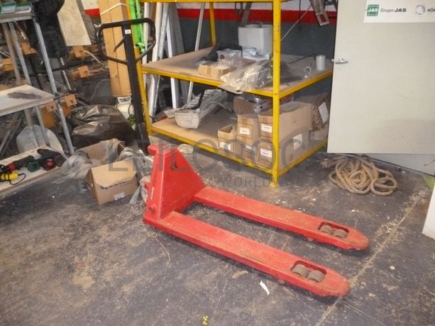 Porta paletes + Máquina vertical de soldar