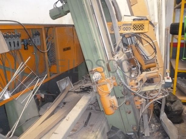 Porta paletes + Máquina vertical de soldar