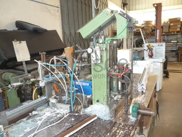 Tupia + Máquina de furar + Máquina de aparafusar + Máquina de abrir rasgos