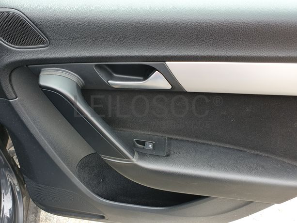 Volkswagen Passat · Ano 2014