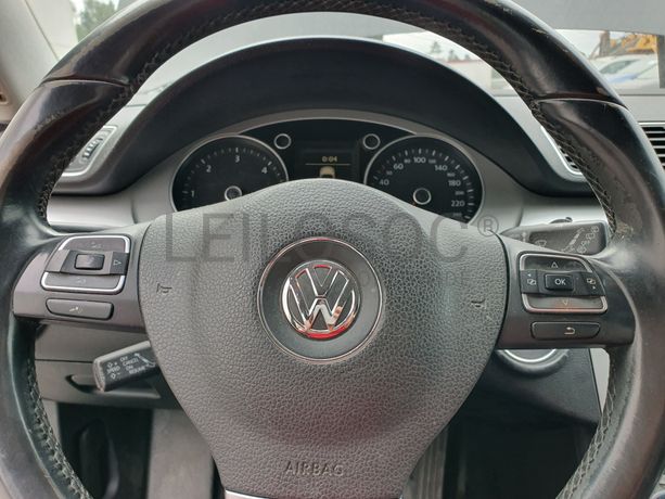 Volkswagen Passat · Ano 2014