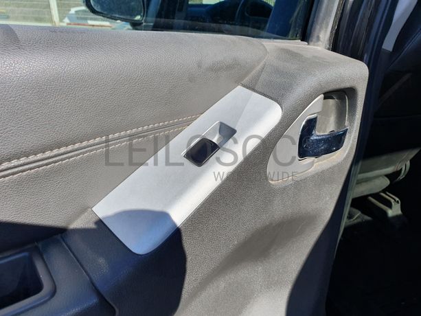 LEILÃO SUSPENSO · Nissan Navarra 3000 V6 · Ano 2011