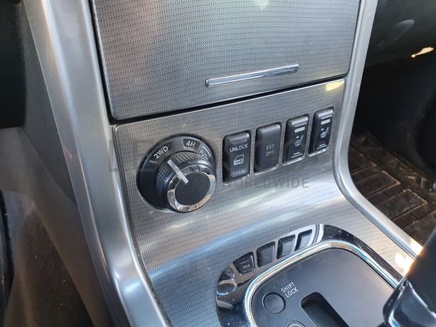 LEILÃO SUSPENSO · Nissan Navarra 3000 V6 · Ano 2011