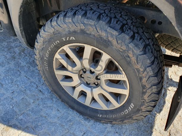 LEILÃO SUSPENSO · Nissan Navarra 3000 V6 · Ano 2011