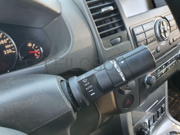 LEILÃO SUSPENSO · Nissan Navarra 3000 V6 · Ano 2011