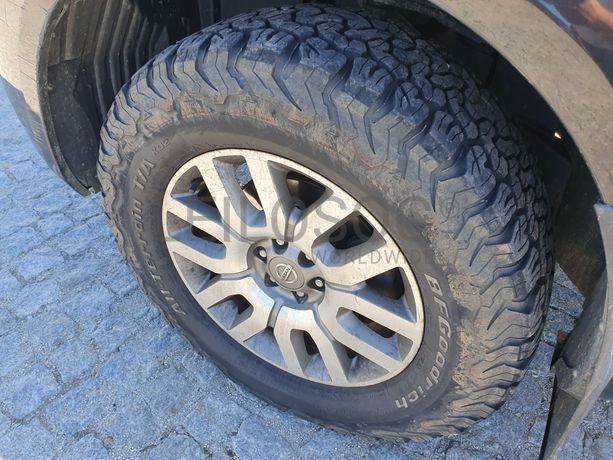 LEILÃO SUSPENSO · Nissan Navarra 3000 V6 · Ano 2011