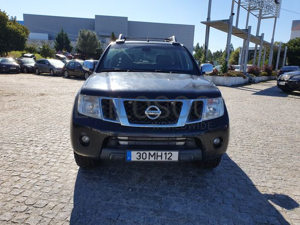 LEILÃO SUSPENSO · Nissan Navarra 3000 V6 · Ano 2011