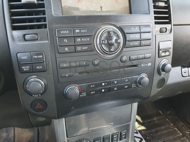 LEILÃO SUSPENSO · Nissan Navarra 3000 V6 · Ano 2011