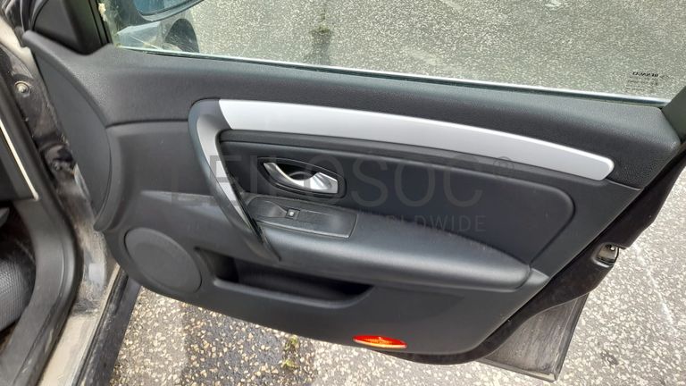 Renault Laguna 2.0 DCI · Ano 2008