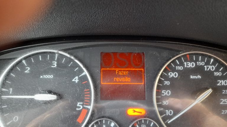 Renault Laguna 2.0 DCI · Ano 2008