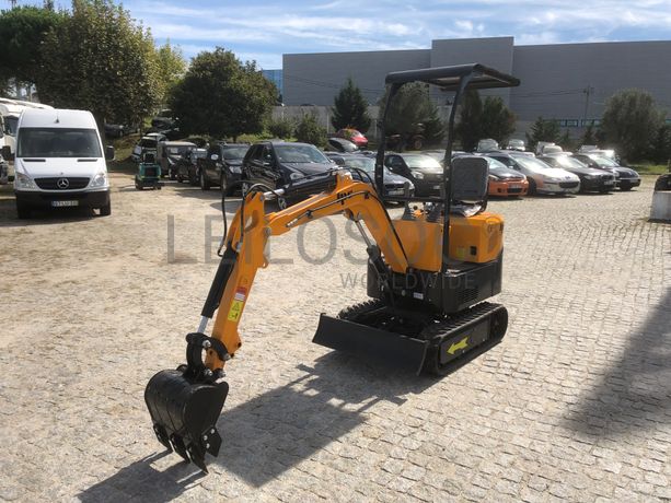 Mini Giratória JPC HT12 · Ano 2023