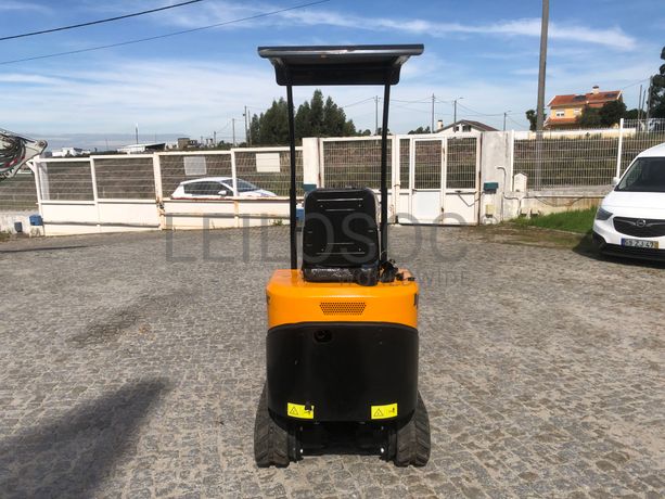 Mini Giratória JPC HT12 · Ano 2023