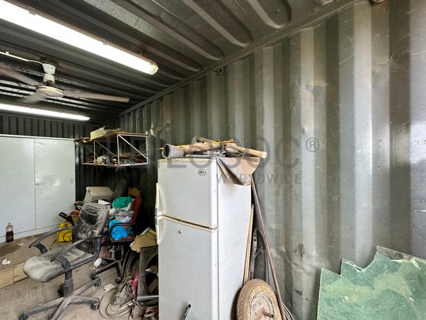 Contentor marítimo utilizado como armazém