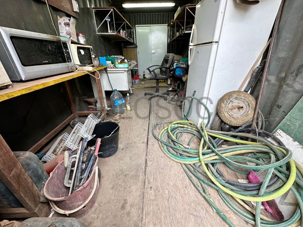 Contentor marítimo utilizado como armazém