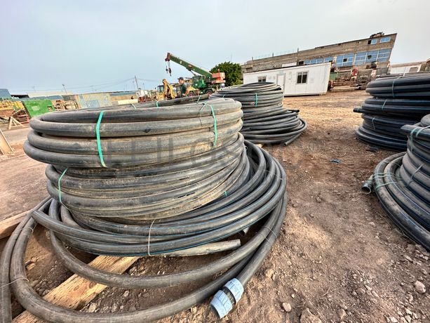 Tubos em PEAD - Cerca de 20 unidades