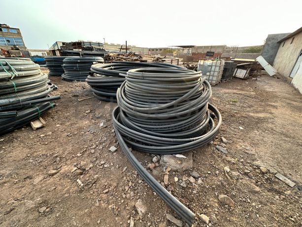 Tubos em PEAD - Cerca de 20 unidades