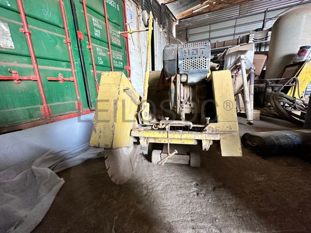 Máquina de corte de pavimento