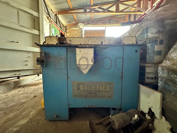 Máquina de cortar/dobrar