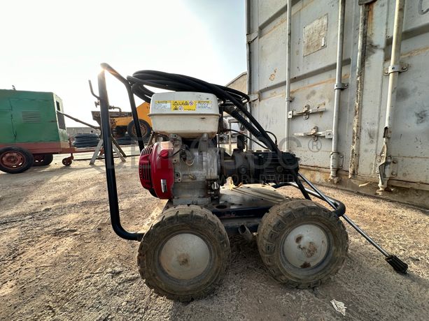 Máquina de lavar à pressão.