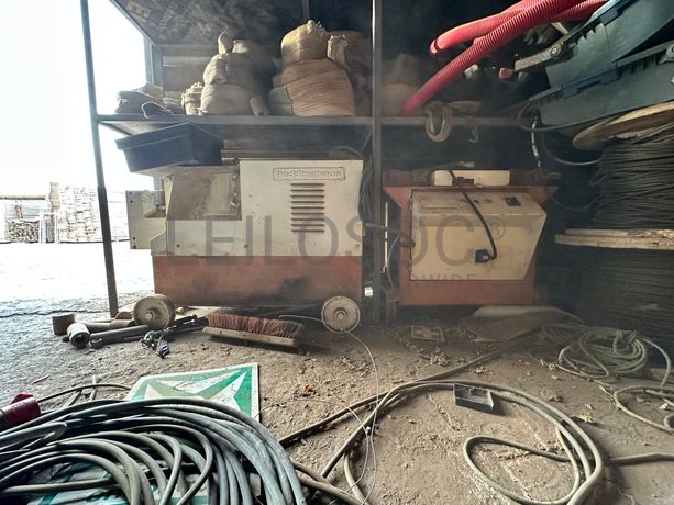 Máquina de cortar e dobrar ferro