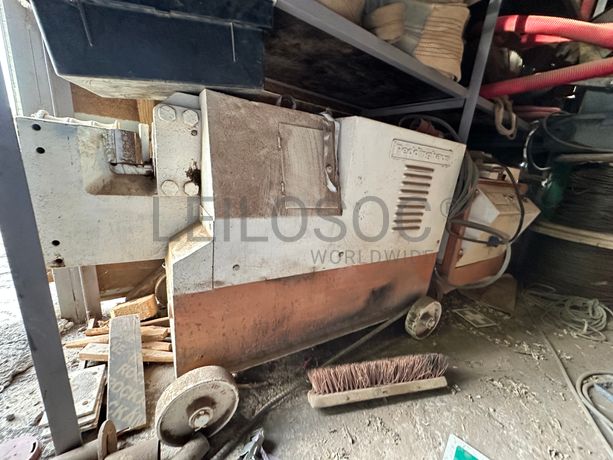 Máquina de cortar e dobrar ferro