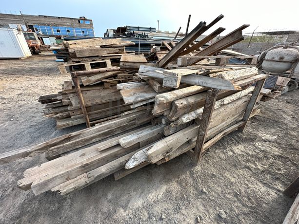 Madeira de cofragem.