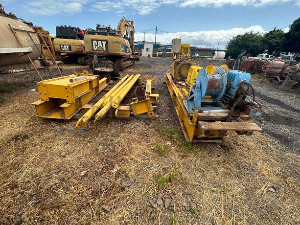 Teleférico com sistema de elevação e transporte de carga