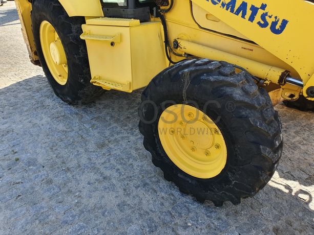 Retroescavadora Komatsu W93 R · Ano 2004