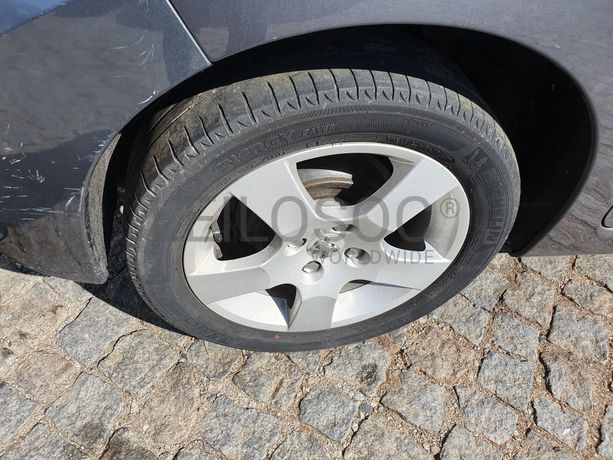 Peugeot 207 · Ano 2012