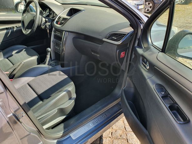 Peugeot 207 · Ano 2012