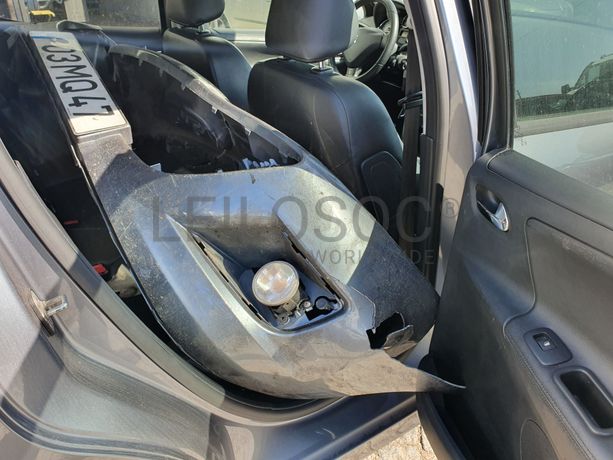 Peugeot 207 · Ano 2012