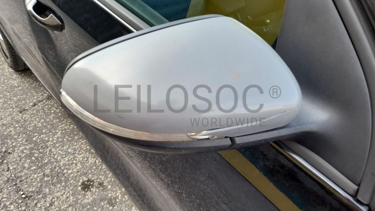 Volkswagen Golf 1.6 TDI · Ano 2011