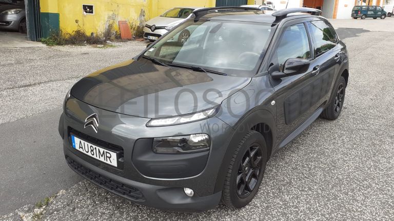 Citroën C4 Cactus · Ano 2015