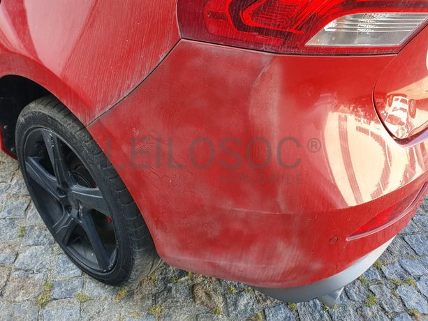Volvo V40 · Ano 2013