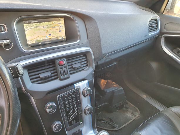 Volvo V40 · Ano 2013