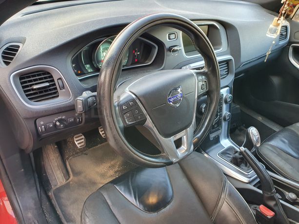 Volvo V40 · Ano 2013