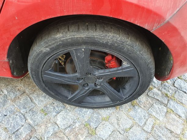 Volvo V40 · Ano 2013