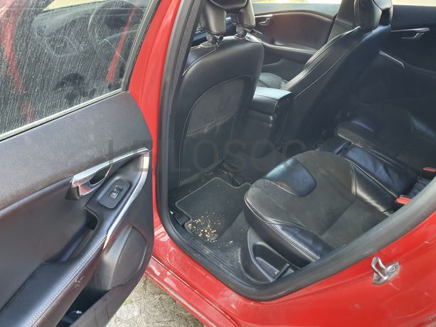 Volvo V40 · Ano 2013