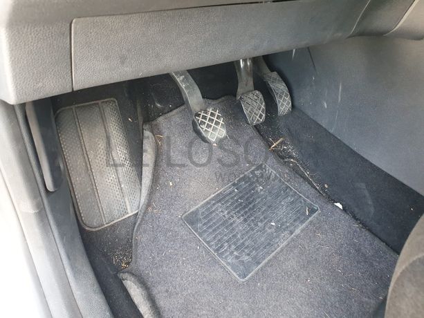 Skoda Fábia 1.6 TDI · Ano 2010