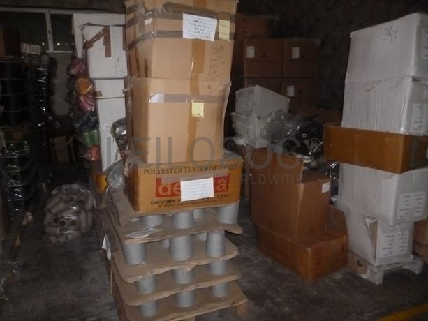 Lote de malha, fio e acessórios · Diversos