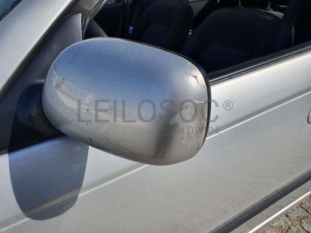 Toyota Avensis · Ano 2001