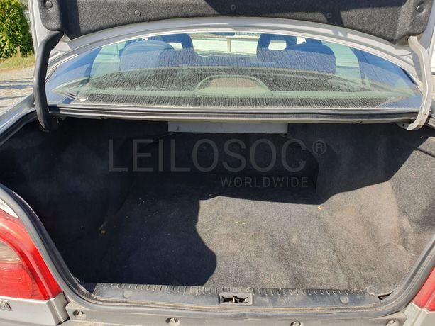 Toyota Avensis · Ano 2001